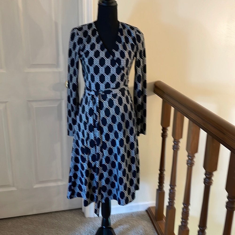 Navy/ white wrap dress. Jones NY petite